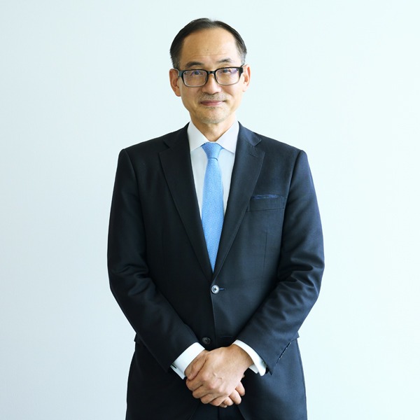 代表取締役社長 CEO 山内 明